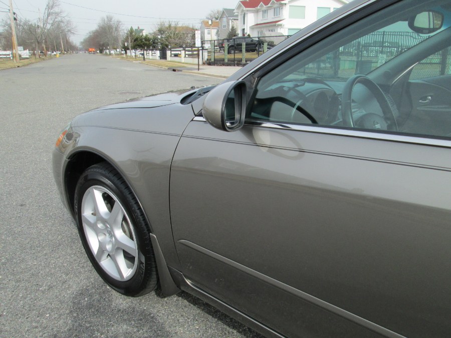 2003 Nissan Altima 4dr Sdn SE Auto, available for sale in Massapequa, New York | South Shore Auto Brokers & Sales. Massapequa, New York 2003 Nissan Altima 4dr Sdn SE Auto, available for sale in Massapequa, New York | South Shore Auto Brokers & Sales. Massapequa, New York