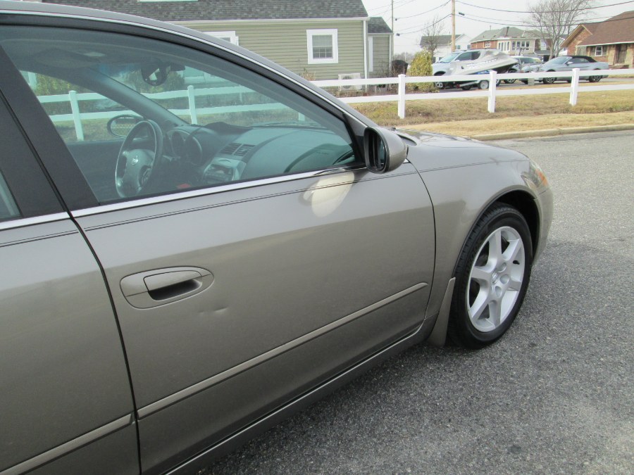 2003 Nissan Altima 4dr Sdn SE Auto, available for sale in Massapequa, New York | South Shore Auto Brokers & Sales. Massapequa, New York 2003 Nissan Altima 4dr Sdn SE Auto, available for sale in Massapequa, New York | South Shore Auto Brokers & Sales. Massapequa, New York