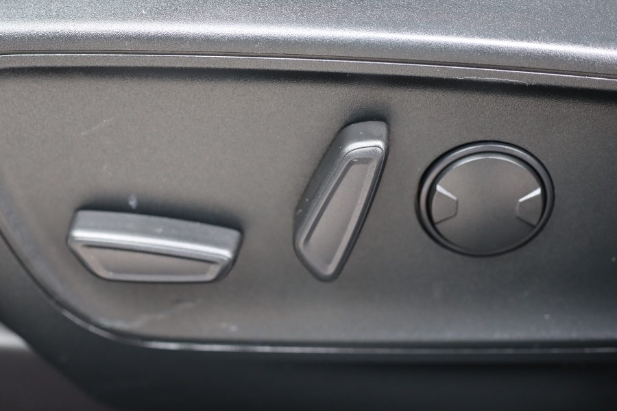 2020 Ford Escape Titanium AWD, available for sale in Jamaica, New York | Hillside Auto Mall Inc.. Jamaica, New York 2020 Ford Escape Titanium AWD, available for sale in Jamaica, New York | Hillside Auto Mall Inc.. Jamaica, New York