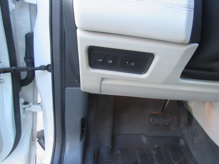 2017 Land Rover Discovery Sport HSE, available for sale in Worcester, Massachusetts | Hilario's Auto Sales Inc.. Worcester, Massachusetts 2017 Land Rover Discovery Sport HSE, available for sale in Worcester, Massachusetts | Hilario's Auto Sales Inc.. Worcester, Massachusetts
