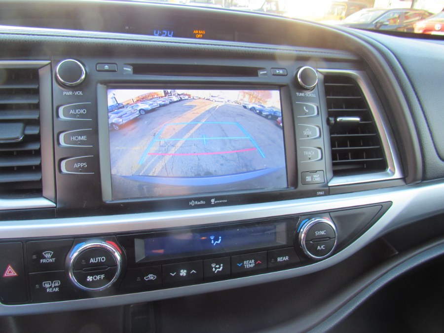 2015 Toyota Highlander XLE, available for sale in Worcester, Massachusetts | Hilario's Auto Sales Inc.. Worcester, Massachusetts 2015 Toyota Highlander XLE, available for sale in Worcester, Massachusetts | Hilario's Auto Sales Inc.. Worcester, Massachusetts