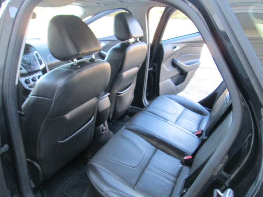 2013 Ford Focus 5dr HB SE, available for sale in Massapequa, New York | South Shore Auto Brokers & Sales. Massapequa, New York 2013 Ford Focus 5dr HB SE, available for sale in Massapequa, New York | South Shore Auto Brokers & Sales. Massapequa, New York