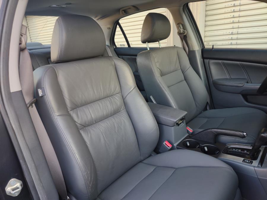 2004 Honda Accord Sdn EX Auto V6 w/Leather/XM, available for sale in Wantagh, New York | Alpine Motors Inc. Wantagh, New York 2004 Honda Accord Sdn EX Auto V6 w/Leather/XM, available for sale in Wantagh, New York | Alpine Motors Inc. Wantagh, New York