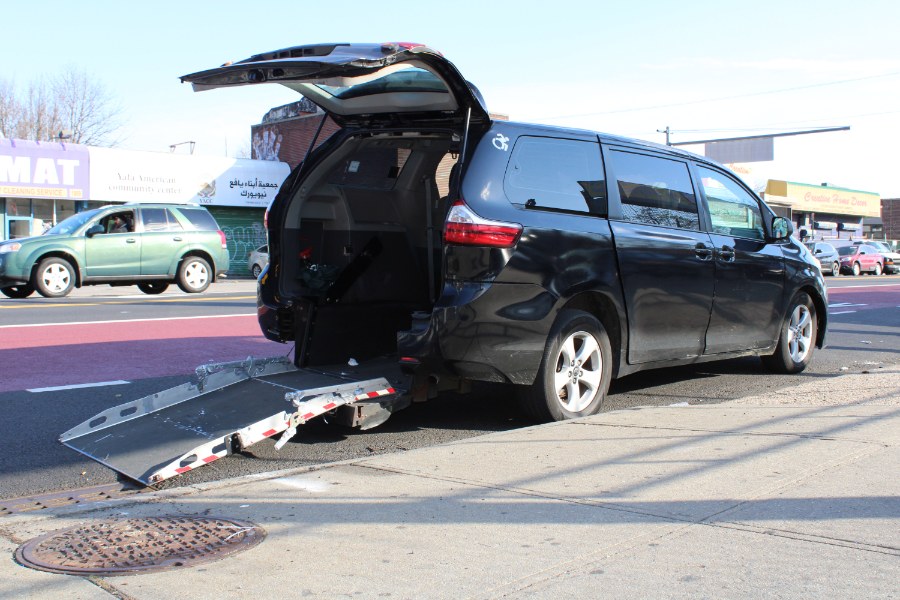 2018 Toyota Sienna 2.4L Auto, available for sale in BROOKLYN, New York | Deals on Wheels International Auto. BROOKLYN, New York 2018 Toyota Sienna 2.4L Auto, available for sale in BROOKLYN, New York | Deals on Wheels International Auto. BROOKLYN, New York