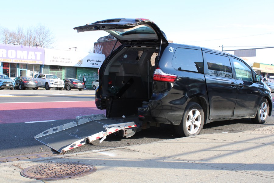 2018 Toyota Sienna 2.4L Auto, available for sale in BROOKLYN, New York | Deals on Wheels International Auto. BROOKLYN, New York 2018 Toyota Sienna 2.4L Auto, available for sale in BROOKLYN, New York | Deals on Wheels International Auto. BROOKLYN, New York