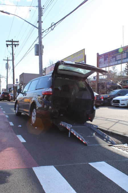 2018 Toyota Sienna 2.4L Auto, available for sale in BROOKLYN, New York | Deals on Wheels International Auto. BROOKLYN, New York 2018 Toyota Sienna 2.4L Auto, available for sale in BROOKLYN, New York | Deals on Wheels International Auto. BROOKLYN, New York