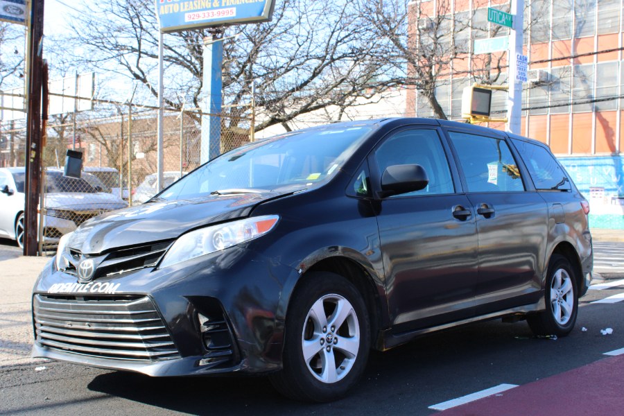 2018 Toyota Sienna 2.4L Auto, available for sale in BROOKLYN, New York | Deals on Wheels International Auto. BROOKLYN, New York 2018 Toyota Sienna 2.4L Auto, available for sale in BROOKLYN, New York | Deals on Wheels International Auto. BROOKLYN, New York