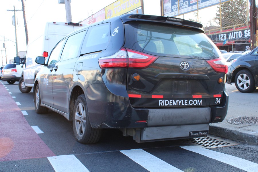 2018 Toyota Sienna L FWD 7-Passenger (Natl), available for sale in BROOKLYN, New York | Deals on Wheels International Auto. BROOKLYN, New York 2018 Toyota Sienna L FWD 7-Passenger (Natl), available for sale in BROOKLYN, New York | Deals on Wheels International Auto. BROOKLYN, New York