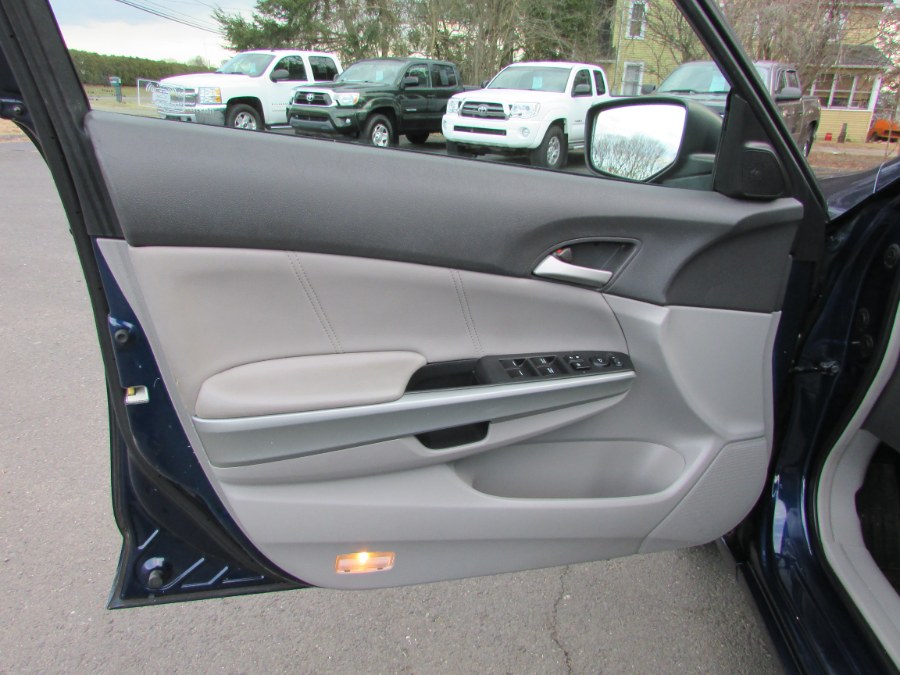 2009 Honda Accord Sdn 4dr V6 Auto EX-L, available for sale in East Windsor, Connecticut | United Auto Sales of E Windsor, Inc. East Windsor, Connecticut 2009 Honda Accord Sdn 4dr V6 Auto EX-L, available for sale in East Windsor, Connecticut | United Auto Sales of E Windsor, Inc. East Windsor, Connecticut