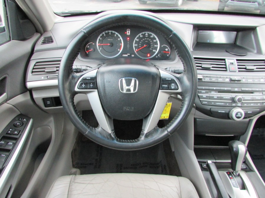2009 Honda Accord Sdn 4dr V6 Auto EX-L, available for sale in East Windsor, Connecticut | United Auto Sales of E Windsor, Inc. East Windsor, Connecticut 2009 Honda Accord Sdn 4dr V6 Auto EX-L, available for sale in East Windsor, Connecticut | United Auto Sales of E Windsor, Inc. East Windsor, Connecticut
