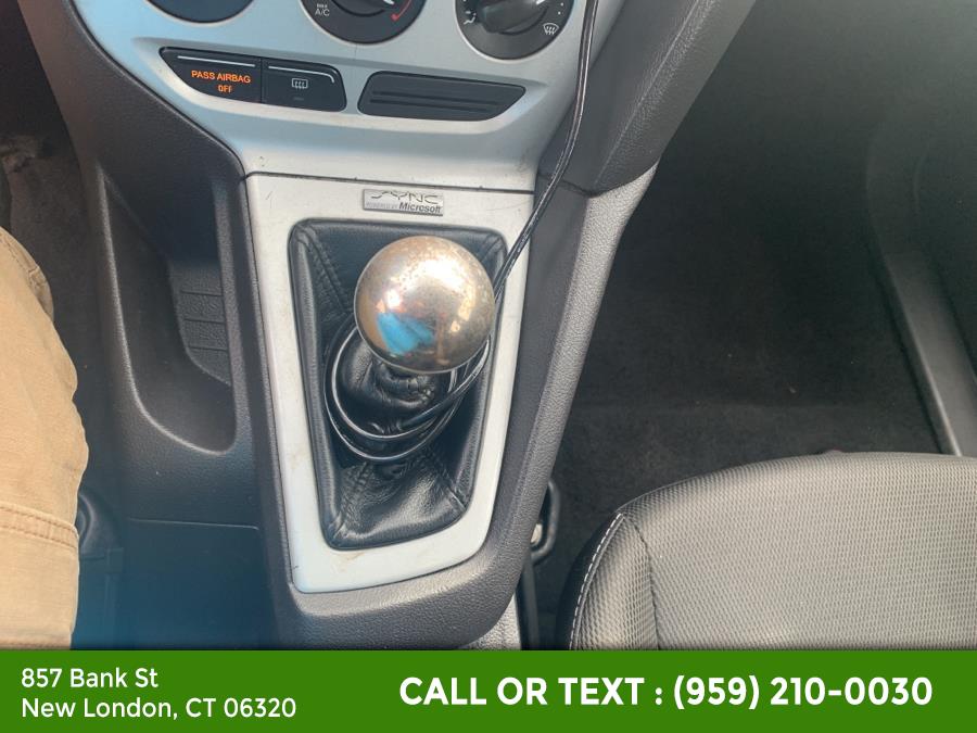 2014 Ford Focus 5dr HB SE, available for sale in New London, Connecticut | McAvoy Inc dba Town Hill Auto. New London, Connecticut 2014 Ford Focus 5dr HB SE, available for sale in New London, Connecticut | McAvoy Inc dba Town Hill Auto. New London, Connecticut