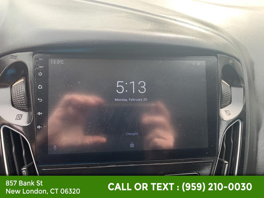 2014 Ford Focus 5dr HB SE, available for sale in New London, Connecticut | McAvoy Inc dba Town Hill Auto. New London, Connecticut 2014 Ford Focus 5dr HB SE, available for sale in New London, Connecticut | McAvoy Inc dba Town Hill Auto. New London, Connecticut