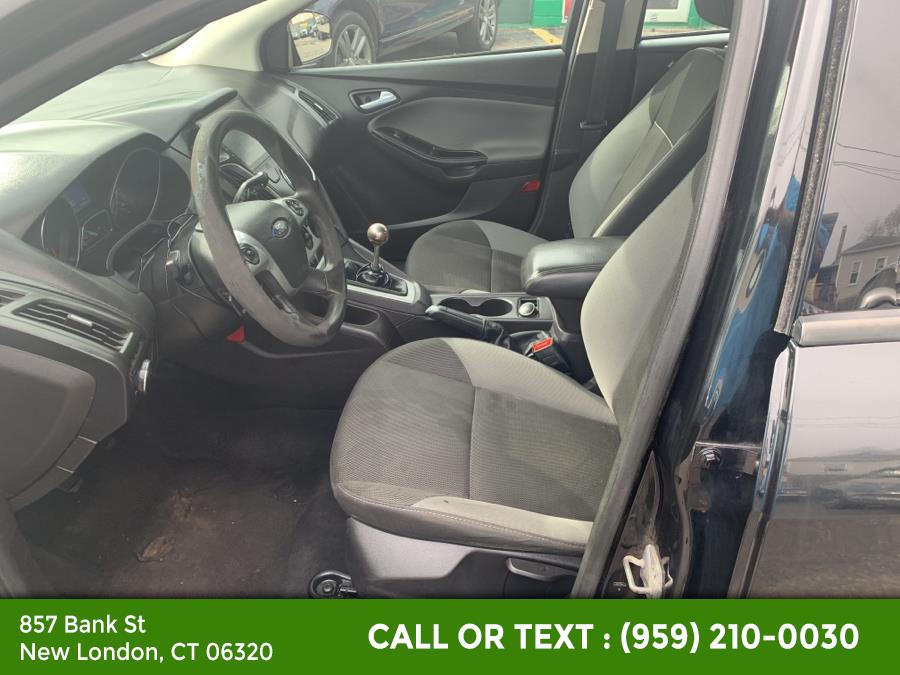 2014 Ford Focus 5dr HB SE, available for sale in New London, Connecticut | McAvoy Inc dba Town Hill Auto. New London, Connecticut 2014 Ford Focus 5dr HB SE, available for sale in New London, Connecticut | McAvoy Inc dba Town Hill Auto. New London, Connecticut