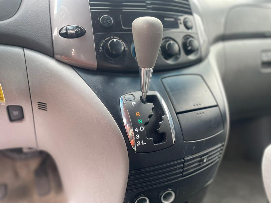 2009 Toyota Sienna CE FWD, available for sale in Elmont, New York | Sunrise of Elmont. Elmont, New York 2009 Toyota Sienna CE FWD, available for sale in Elmont, New York | Sunrise of Elmont. Elmont, New York