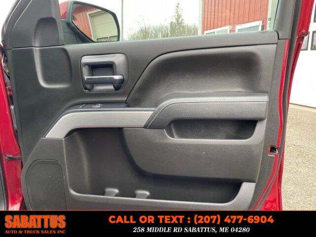 2018 Chevrolet Silverado 1500 4WD Crew Cab 143.5" LT w/1LT, available for sale in Sabattus, Maine | Sabattus Auto and Truck Sales Inc. Sabattus, Maine 2018 Chevrolet Silverado 1500 4WD Crew Cab 143.5" LT w/1LT, available for sale in Sabattus, Maine | Sabattus Auto and Truck Sales Inc. Sabattus, Maine
