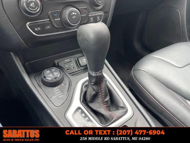 2016 Jeep Cherokee 4WD 4dr Trailhawk, available for sale in Sabattus, Maine | Sabattus Auto and Truck Sales Inc. Sabattus, Maine 2016 Jeep Cherokee 4WD 4dr Trailhawk, available for sale in Sabattus, Maine | Sabattus Auto and Truck Sales Inc. Sabattus, Maine