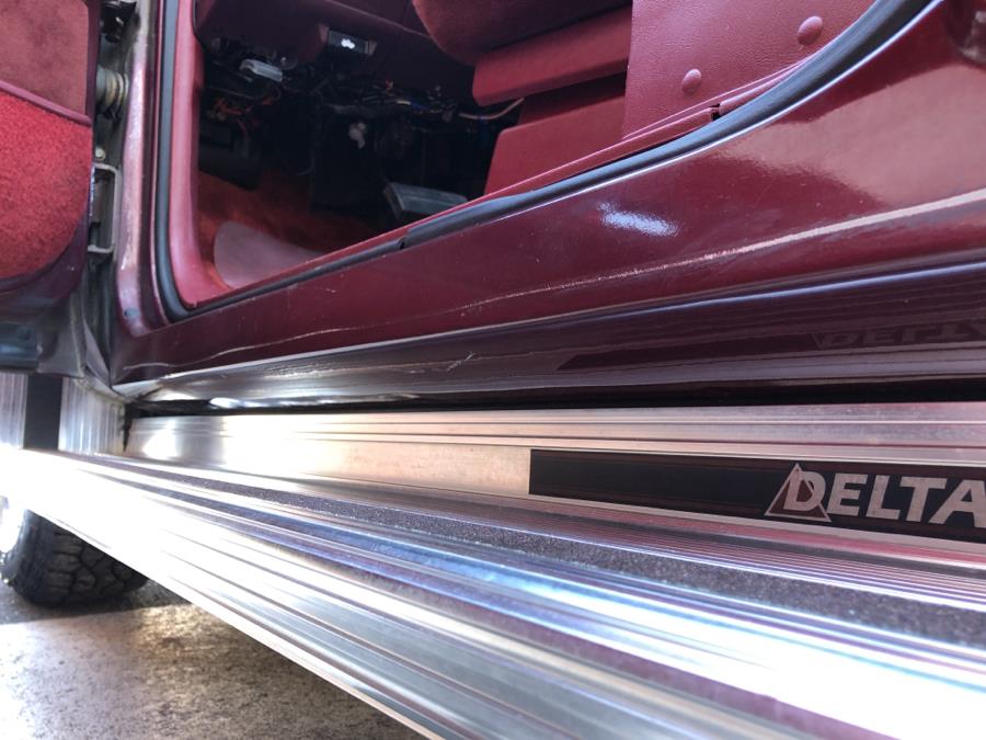 1992 GMC Suburban 1500 SLE 2WD, available for sale in Waterbury, Connecticut | National Auto Brokers, Inc.. Waterbury, Connecticut 1992 GMC Suburban 1500 SLE 2WD, available for sale in Waterbury, Connecticut | National Auto Brokers, Inc.. Waterbury, Connecticut