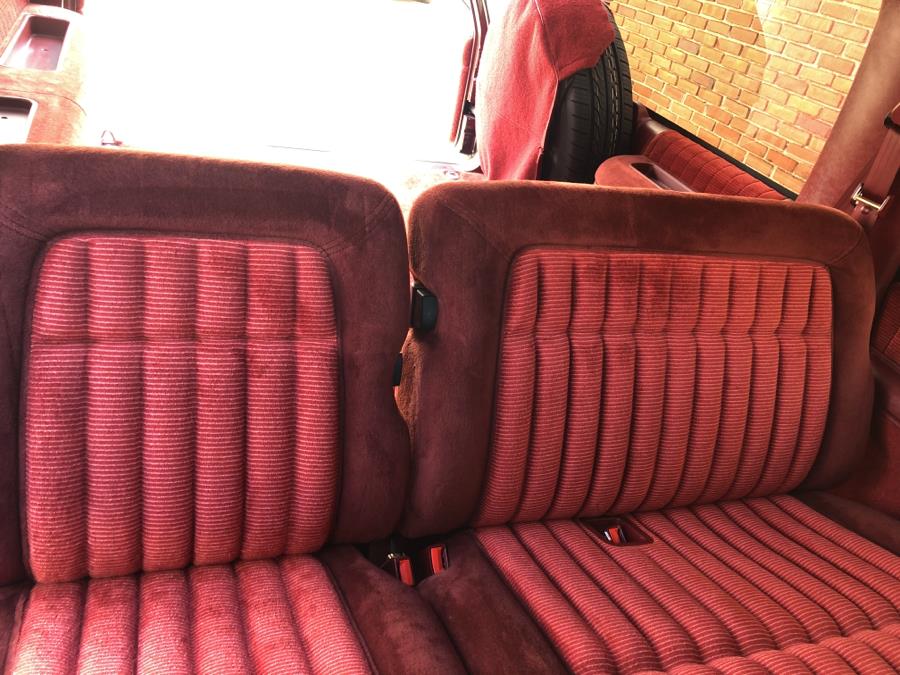 1992 GMC Suburban 1500 SLE 2WD, available for sale in Waterbury, Connecticut | National Auto Brokers, Inc.. Waterbury, Connecticut 1992 GMC Suburban 1500 SLE 2WD, available for sale in Waterbury, Connecticut | National Auto Brokers, Inc.. Waterbury, Connecticut