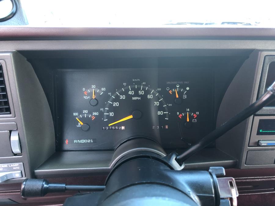 1992 GMC Suburban 1500 SLE 2WD, available for sale in Waterbury, Connecticut | National Auto Brokers, Inc.. Waterbury, Connecticut 1992 GMC Suburban 1500 SLE 2WD, available for sale in Waterbury, Connecticut | National Auto Brokers, Inc.. Waterbury, Connecticut