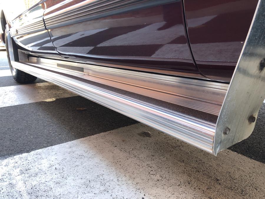 1992 GMC Suburban 1500 SLE 2WD, available for sale in Waterbury, Connecticut | National Auto Brokers, Inc.. Waterbury, Connecticut 1992 GMC Suburban 1500 SLE 2WD, available for sale in Waterbury, Connecticut | National Auto Brokers, Inc.. Waterbury, Connecticut