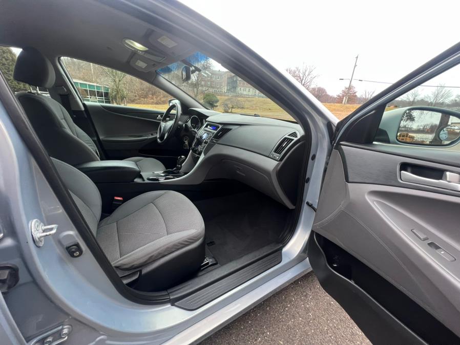 2011 Hyundai Sonata 4dr Sdn 2.4L Auto GLS *Ltd Avail*, available for sale in Waterbury, Connecticut | Platinum Auto Care. Waterbury, Connecticut 2011 Hyundai Sonata 4dr Sdn 2.4L Auto GLS *Ltd Avail*, available for sale in Waterbury, Connecticut | Platinum Auto Care. Waterbury, Connecticut