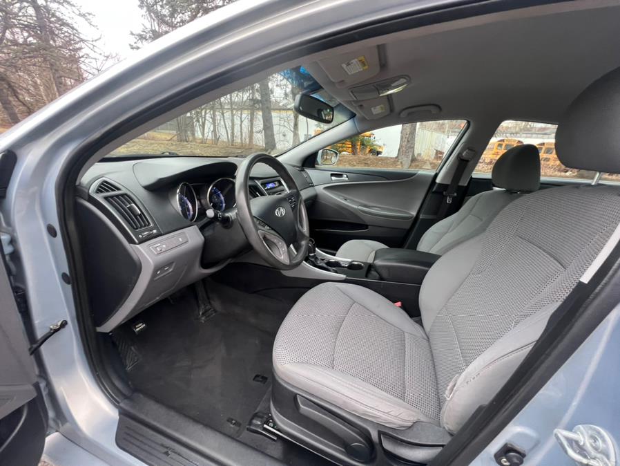 2011 Hyundai Sonata 4dr Sdn 2.4L Auto GLS *Ltd Avail*, available for sale in Waterbury, Connecticut | Platinum Auto Care. Waterbury, Connecticut 2011 Hyundai Sonata 4dr Sdn 2.4L Auto GLS *Ltd Avail*, available for sale in Waterbury, Connecticut | Platinum Auto Care. Waterbury, Connecticut