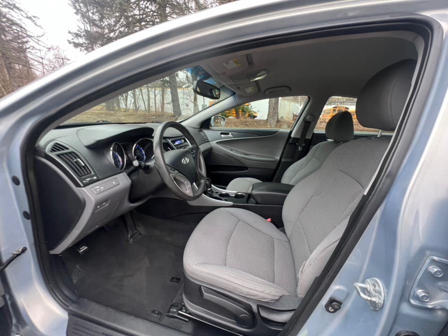 2011 Hyundai Sonata 4dr Sdn 2.4L Auto GLS *Ltd Avail*, available for sale in Waterbury, Connecticut | Platinum Auto Care. Waterbury, Connecticut 2011 Hyundai Sonata 4dr Sdn 2.4L Auto GLS *Ltd Avail*, available for sale in Waterbury, Connecticut | Platinum Auto Care. Waterbury, Connecticut