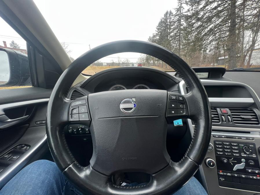 2010 Volvo XC60 AWD 4dr 3.0T w/Moonroof, available for sale in Waterbury, Connecticut | Platinum Auto Care. Waterbury, Connecticut 2010 Volvo XC60 AWD 4dr 3.0T w/Moonroof, available for sale in Waterbury, Connecticut | Platinum Auto Care. Waterbury, Connecticut