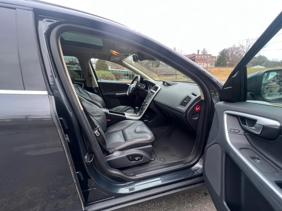 2010 Volvo XC60 AWD 4dr 3.0T w/Moonroof, available for sale in Waterbury, Connecticut | Platinum Auto Care. Waterbury, Connecticut 2010 Volvo XC60 AWD 4dr 3.0T w/Moonroof, available for sale in Waterbury, Connecticut | Platinum Auto Care. Waterbury, Connecticut