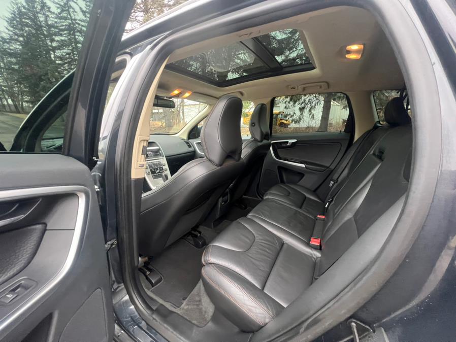 2010 Volvo XC60 AWD 4dr 3.0T w/Moonroof, available for sale in Waterbury, Connecticut | Platinum Auto Care. Waterbury, Connecticut 2010 Volvo XC60 AWD 4dr 3.0T w/Moonroof, available for sale in Waterbury, Connecticut | Platinum Auto Care. Waterbury, Connecticut