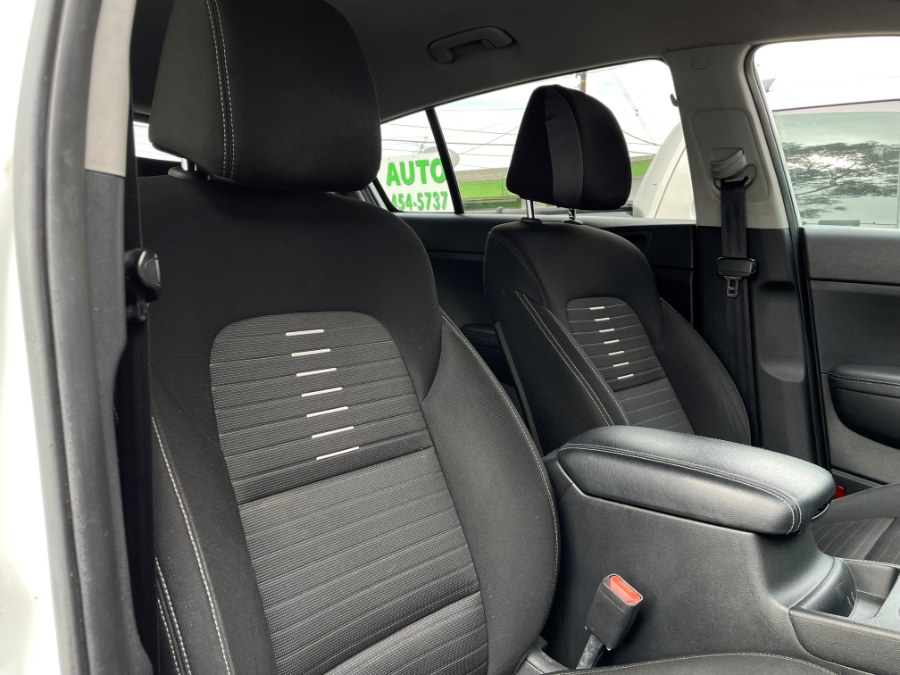 2018 Kia Sportage LX FWD, available for sale in Corona, California | Green Light Auto. Corona, California 2018 Kia Sportage LX FWD, available for sale in Corona, California | Green Light Auto. Corona, California
