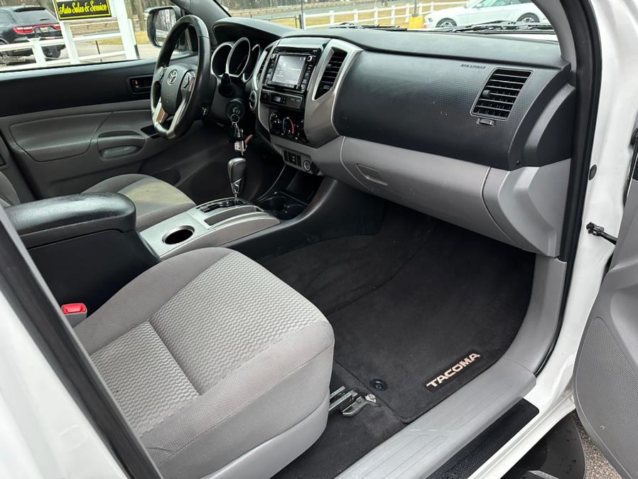 2014 Toyota Tacoma 4WD Access Cab V6 AT (Natl), available for sale in South Windsor, Connecticut | Mike And Tony Auto Sales, Inc. South Windsor, Connecticut 2014 Toyota Tacoma 4WD Access Cab V6 AT (Natl), available for sale in South Windsor, Connecticut | Mike And Tony Auto Sales, Inc. South Windsor, Connecticut