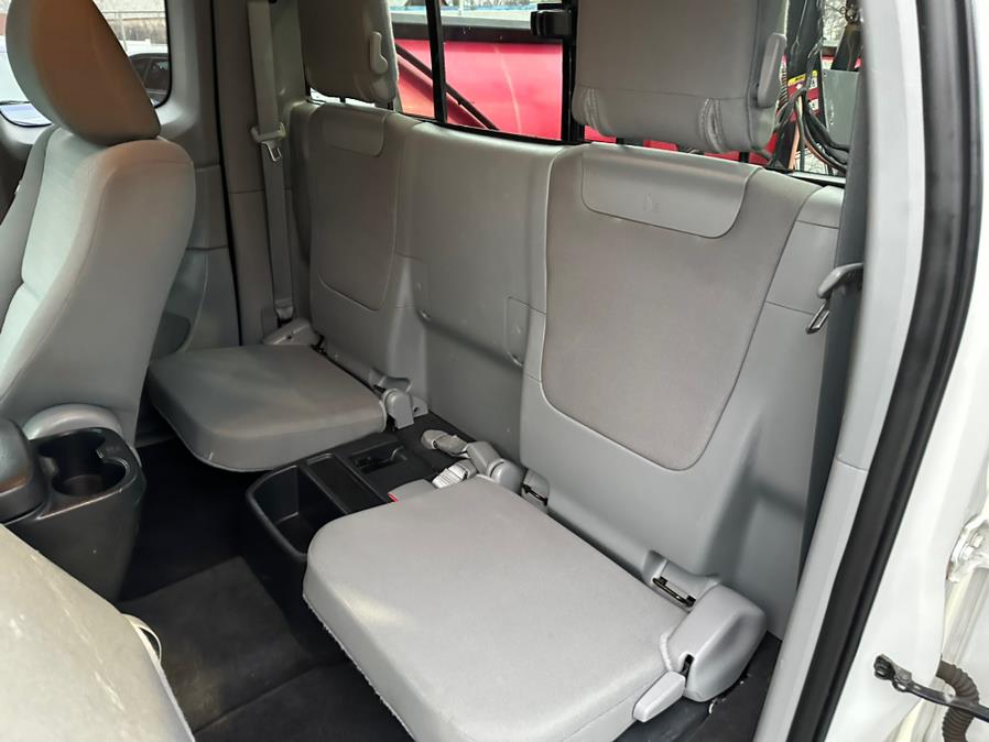 2014 Toyota Tacoma 4WD Access Cab V6 AT (Natl), available for sale in South Windsor, Connecticut | Mike And Tony Auto Sales, Inc. South Windsor, Connecticut 2014 Toyota Tacoma 4WD Access Cab V6 AT (Natl), available for sale in South Windsor, Connecticut | Mike And Tony Auto Sales, Inc. South Windsor, Connecticut