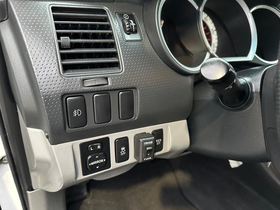 2014 Toyota Tacoma 4WD Access Cab V6 AT (Natl), available for sale in South Windsor, Connecticut | Mike And Tony Auto Sales, Inc. South Windsor, Connecticut 2014 Toyota Tacoma 4WD Access Cab V6 AT (Natl), available for sale in South Windsor, Connecticut | Mike And Tony Auto Sales, Inc. South Windsor, Connecticut