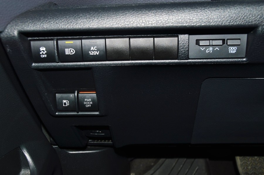 2021 Toyota Sienna XSE FWD 7-Passenger (Natl), available for sale in Moreno Valley, California | Fusion Motors Inc. Moreno Valley, California 2021 Toyota Sienna XSE FWD 7-Passenger (Natl), available for sale in Moreno Valley, California | Fusion Motors Inc. Moreno Valley, California