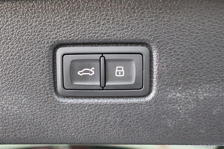 2017 Audi Q7 PREMIUM PLUS, available for sale in Paterson, New Jersey | Fast Track Motors. Paterson, New Jersey 2017 Audi Q7 PREMIUM PLUS, available for sale in Paterson, New Jersey | Fast Track Motors. Paterson, New Jersey