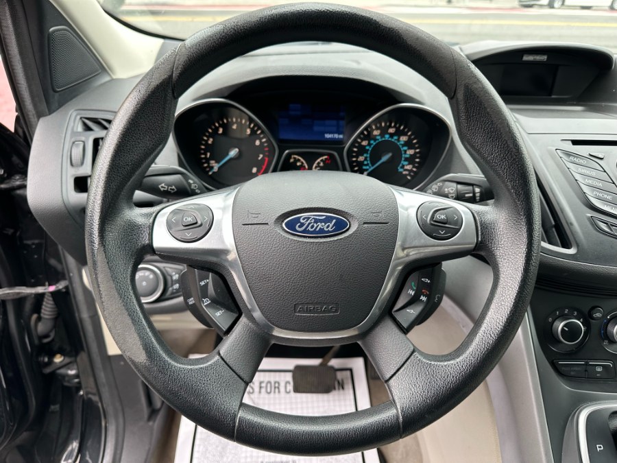 2014 Ford Escape FWD 4dr SE, available for sale in Brooklyn, New York | Wide World Inc. Brooklyn, New York 2014 Ford Escape FWD 4dr SE, available for sale in Brooklyn, New York | Wide World Inc. Brooklyn, New York