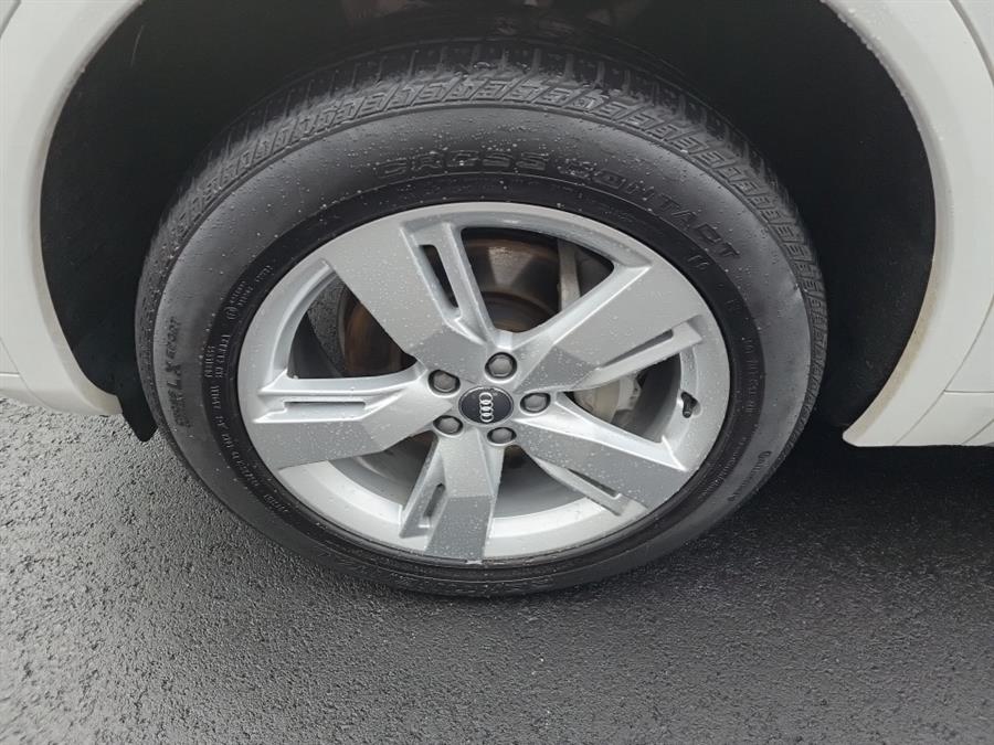 2019 Audi Q5 Premium Plus 45 TFSI quattro, available for sale in Islip, New York | L.I. Auto Gallery. Islip, New York 2019 Audi Q5 Premium Plus 45 TFSI quattro, available for sale in Islip, New York | L.I. Auto Gallery. Islip, New York