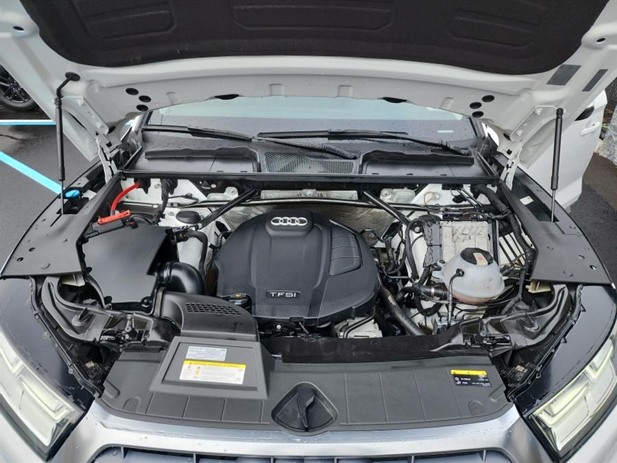 2019 Audi Q5 Premium Plus 45 TFSI quattro, available for sale in Islip, New York | L.I. Auto Gallery. Islip, New York 2019 Audi Q5 Premium Plus 45 TFSI quattro, available for sale in Islip, New York | L.I. Auto Gallery. Islip, New York