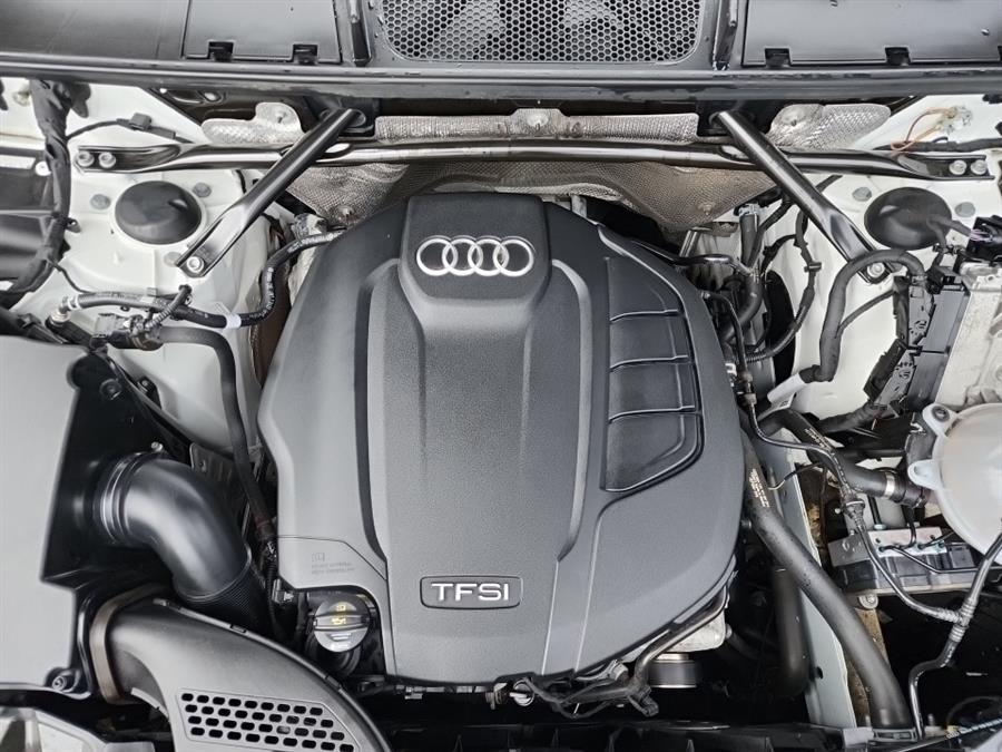 2019 Audi Q5 Premium Plus 45 TFSI quattro, available for sale in Islip, New York | L.I. Auto Gallery. Islip, New York 2019 Audi Q5 Premium Plus 45 TFSI quattro, available for sale in Islip, New York | L.I. Auto Gallery. Islip, New York
