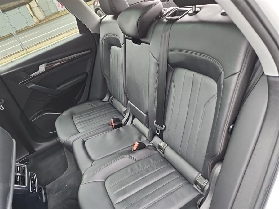 2019 Audi Q5 Premium Plus 45 TFSI quattro, available for sale in Islip, New York | L.I. Auto Gallery. Islip, New York 2019 Audi Q5 Premium Plus 45 TFSI quattro, available for sale in Islip, New York | L.I. Auto Gallery. Islip, New York