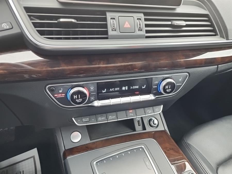2019 Audi Q5 Premium Plus 45 TFSI quattro, available for sale in Islip, New York | L.I. Auto Gallery. Islip, New York 2019 Audi Q5 Premium Plus 45 TFSI quattro, available for sale in Islip, New York | L.I. Auto Gallery. Islip, New York