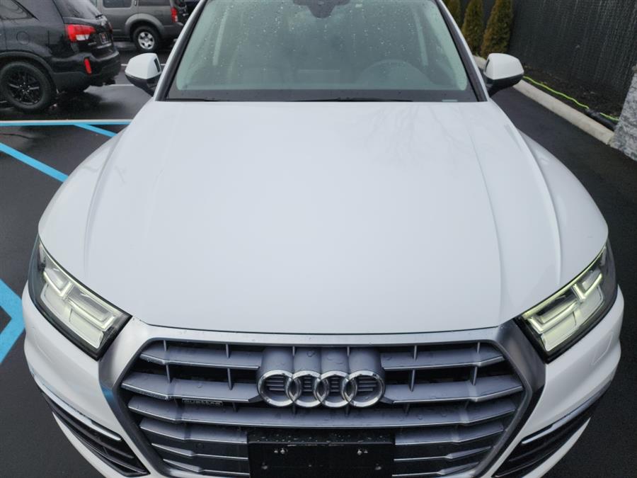 2019 Audi Q5 Premium Plus 45 TFSI quattro, available for sale in Islip, New York | L.I. Auto Gallery. Islip, New York 2019 Audi Q5 Premium Plus 45 TFSI quattro, available for sale in Islip, New York | L.I. Auto Gallery. Islip, New York