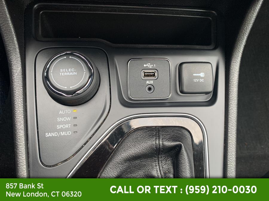 2019 Jeep Cherokee Limited 4x4, available for sale in New London, Connecticut | McAvoy Inc dba Town Hill Auto. New London, Connecticut 2019 Jeep Cherokee Limited 4x4, available for sale in New London, Connecticut | McAvoy Inc dba Town Hill Auto. New London, Connecticut