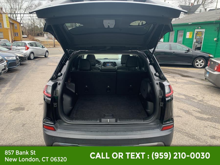 2019 Jeep Cherokee Limited 4x4, available for sale in New London, Connecticut | McAvoy Inc dba Town Hill Auto. New London, Connecticut 2019 Jeep Cherokee Limited 4x4, available for sale in New London, Connecticut | McAvoy Inc dba Town Hill Auto. New London, Connecticut