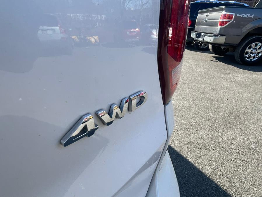 2017 Ford Explorer XLT 4WD, available for sale in Irvington, New Jersey | Elis Motors Corp. Irvington, New Jersey 2017 Ford Explorer XLT 4WD, available for sale in Irvington, New Jersey | Elis Motors Corp. Irvington, New Jersey