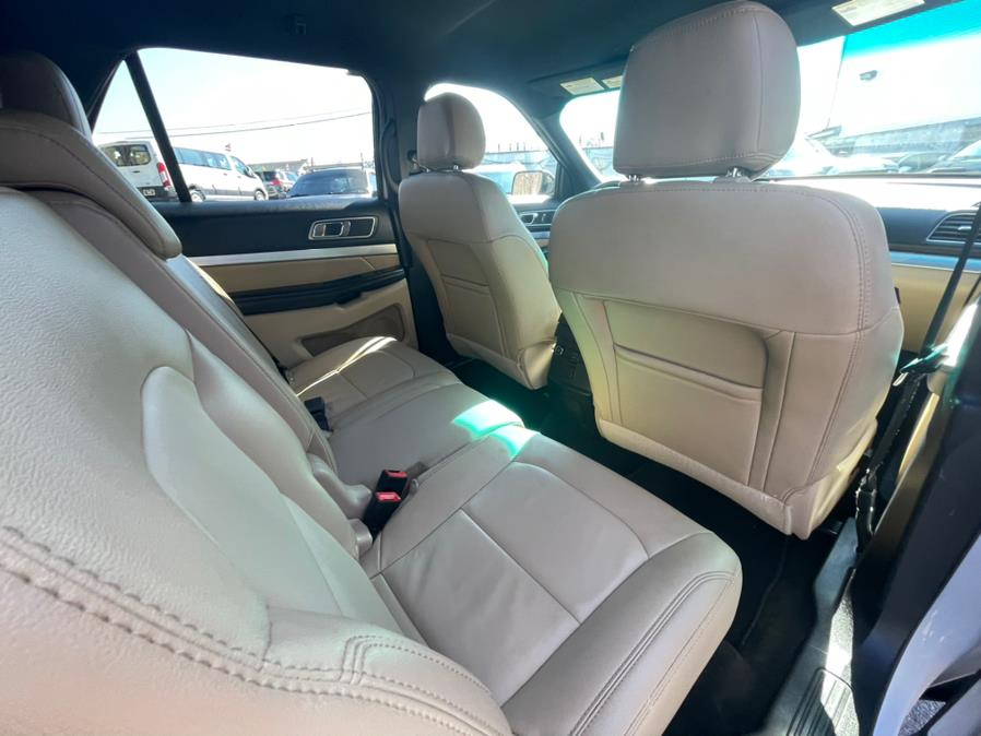 2017 Ford Explorer XLT 4WD, available for sale in Irvington, New Jersey | Elis Motors Corp. Irvington, New Jersey 2017 Ford Explorer XLT 4WD, available for sale in Irvington, New Jersey | Elis Motors Corp. Irvington, New Jersey