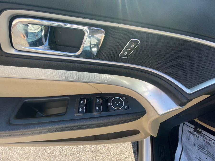 2017 Ford Explorer XLT 4WD, available for sale in Irvington, New Jersey | Elis Motors Corp. Irvington, New Jersey 2017 Ford Explorer XLT 4WD, available for sale in Irvington, New Jersey | Elis Motors Corp. Irvington, New Jersey