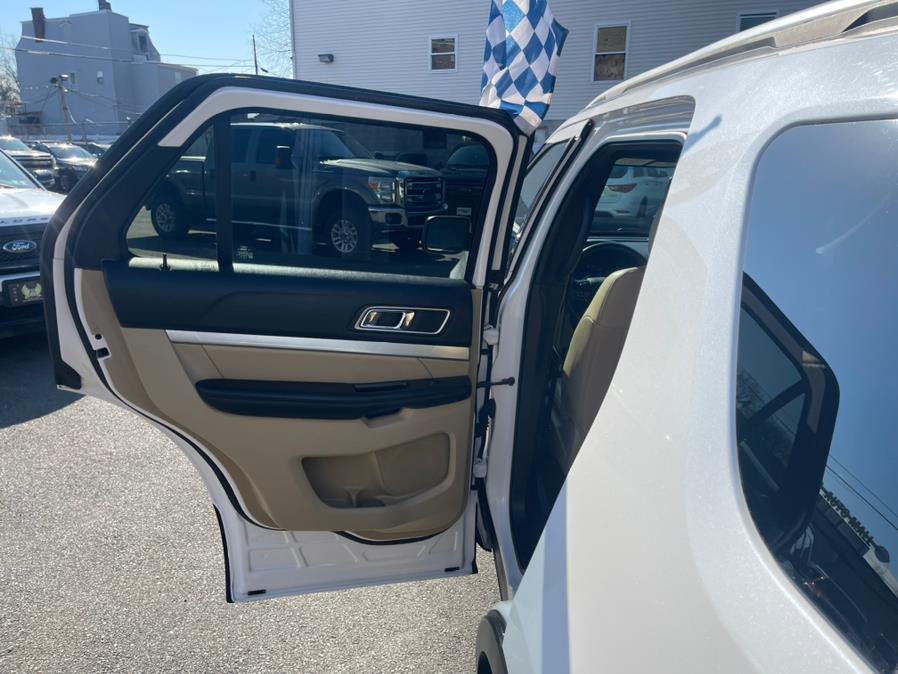 2017 Ford Explorer XLT 4WD, available for sale in Irvington, New Jersey | Elis Motors Corp. Irvington, New Jersey 2017 Ford Explorer XLT 4WD, available for sale in Irvington, New Jersey | Elis Motors Corp. Irvington, New Jersey
