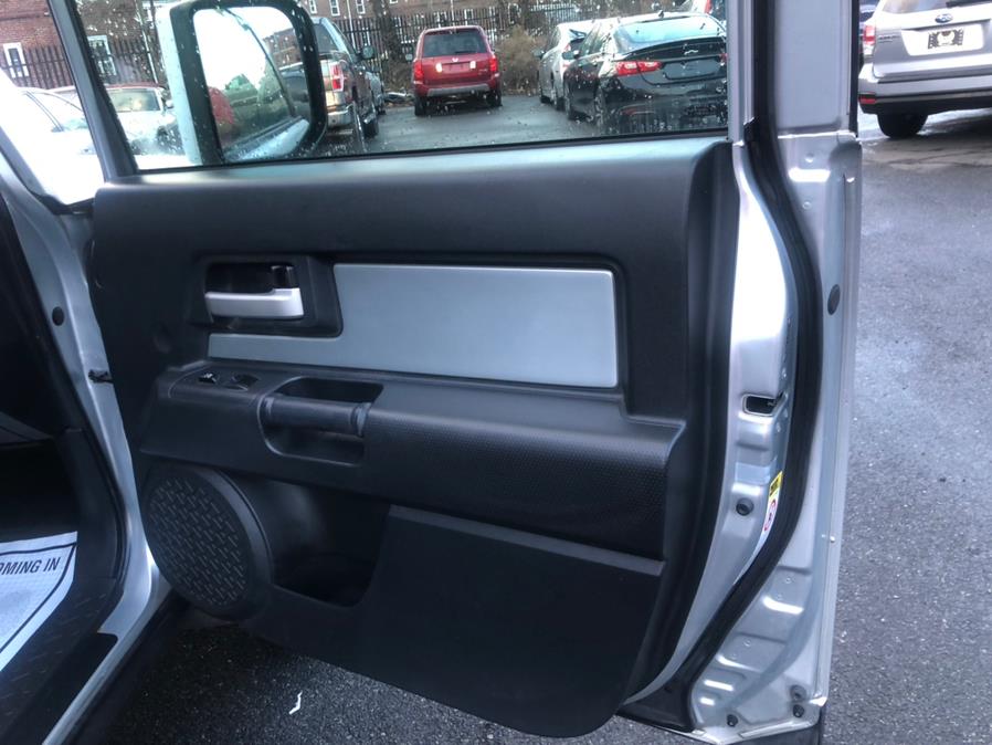 2007 Toyota FJ Cruiser 4WD 4dr Auto, available for sale in Irvington, New Jersey | Elis Motors Corp. Irvington, New Jersey 2007 Toyota FJ Cruiser 4WD 4dr Auto, available for sale in Irvington, New Jersey | Elis Motors Corp. Irvington, New Jersey